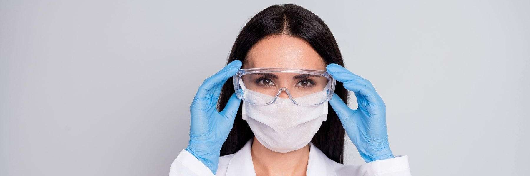 Female dentist wearing Covid protective gear | Paddinton Dentistry